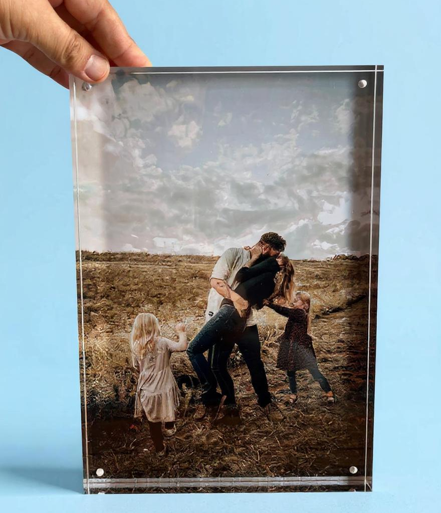 בלוק אקרילי